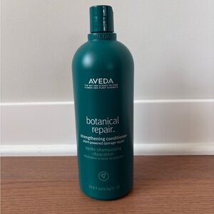 Aveda Botanical repair Strengthening Conditioner Liter NEW